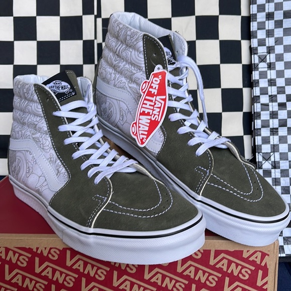 Vans Men’s Sk8-Hi Desert Skulls Grape Leaf/White sneakers - Picture 5 of 16